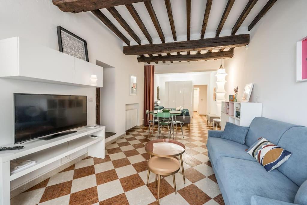Casa Camilla - Arty Suite Nel Centro Storico بارما المظهر الخارجي الصورة
