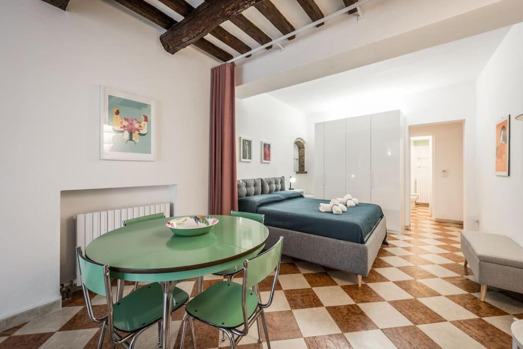 Casa Camilla - Arty Suite Nel Centro Storico بارما المظهر الخارجي الصورة